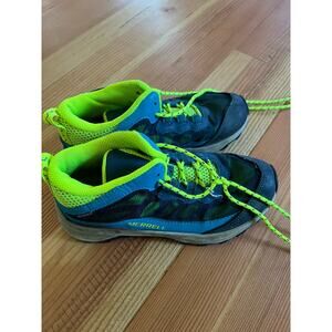 Merrell youth kids size 3 hiking boots